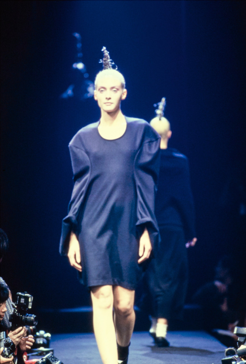 Comme des Garçons fashion show for Autumn/Winter 1995