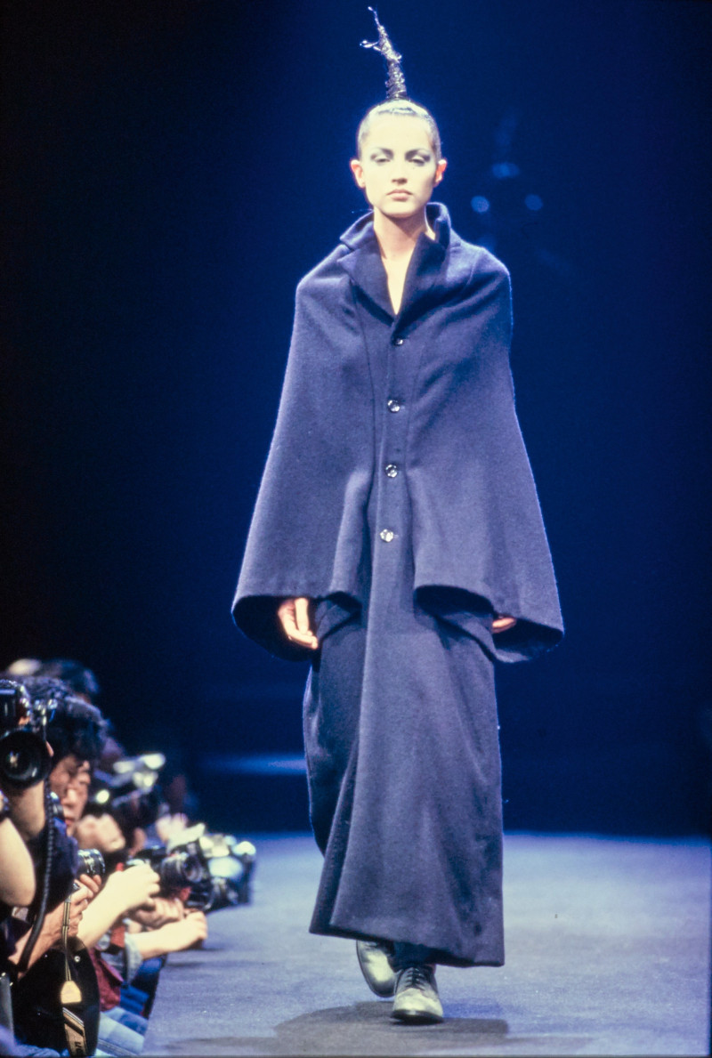 Comme des Garçons fashion show for Autumn/Winter 1995