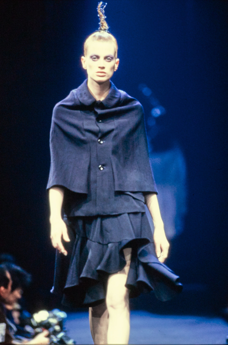 Comme Des Garcons fashion show for Autumn/Winter 1995