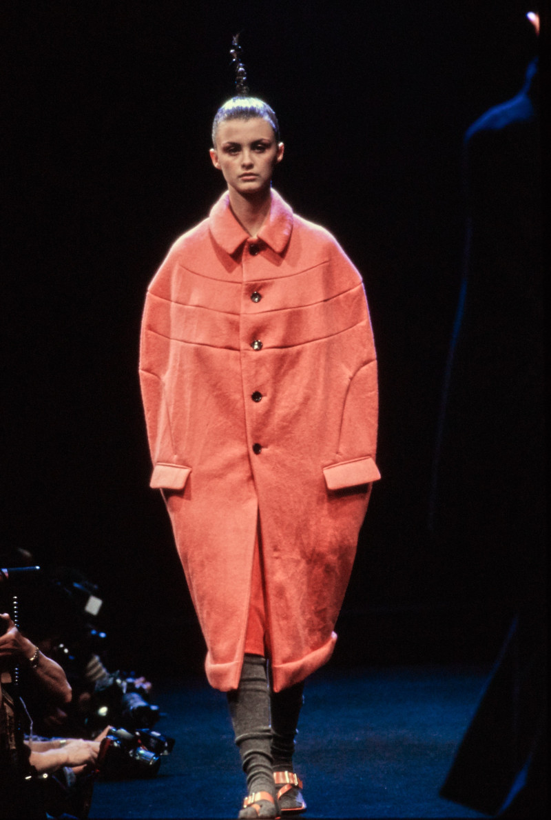 Comme des Garçons fashion show for Autumn/Winter 1995