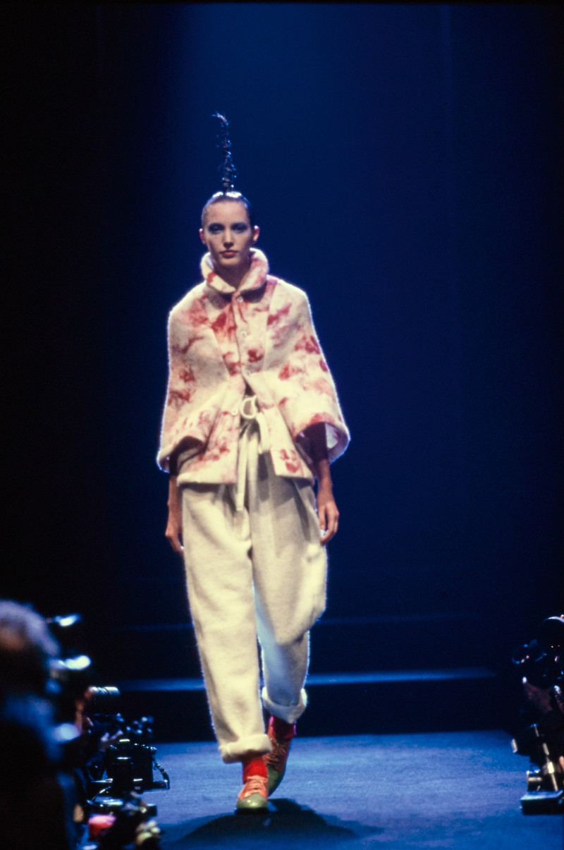 Comme des Garçons fashion show for Autumn/Winter 1995