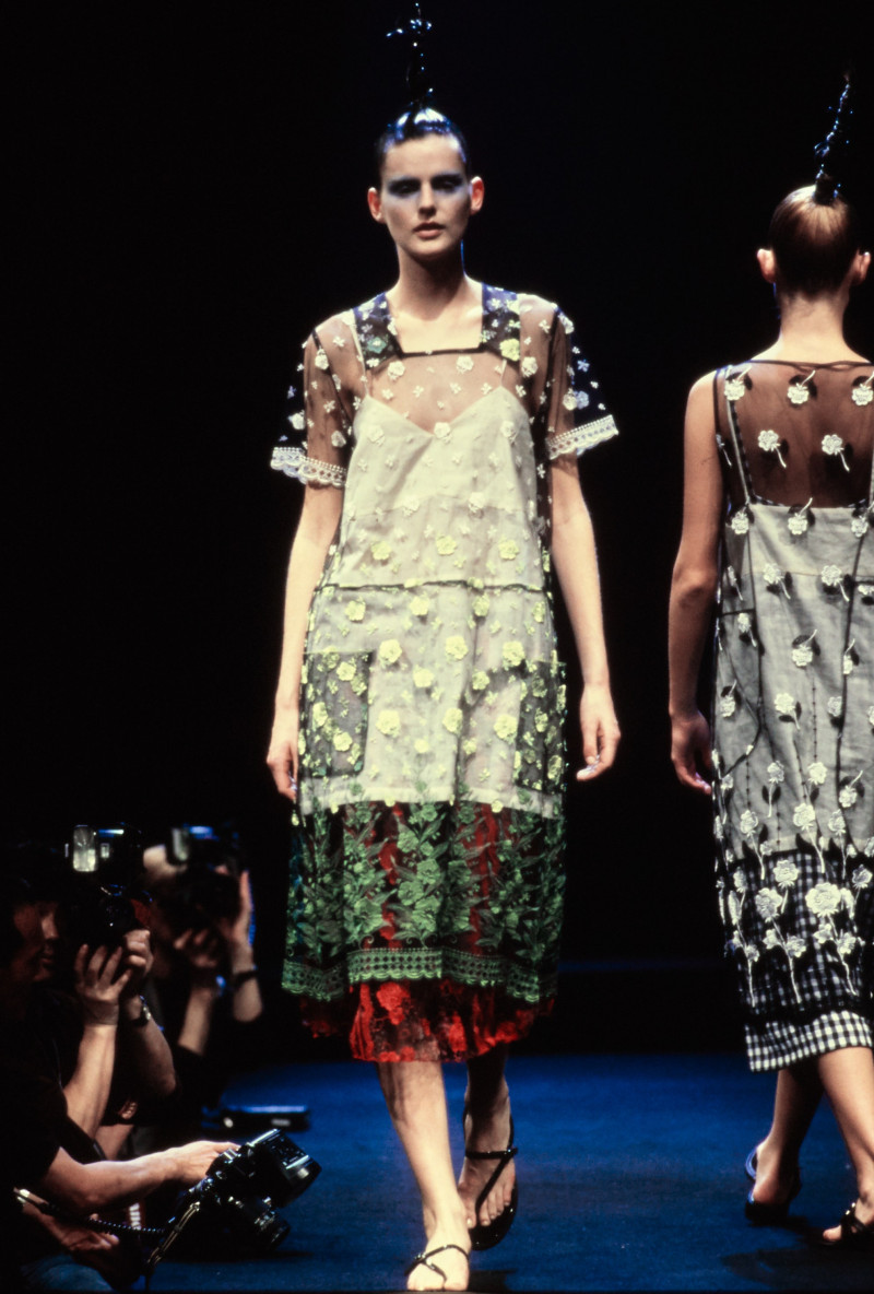 Comme des Garçons fashion show for Autumn/Winter 1995