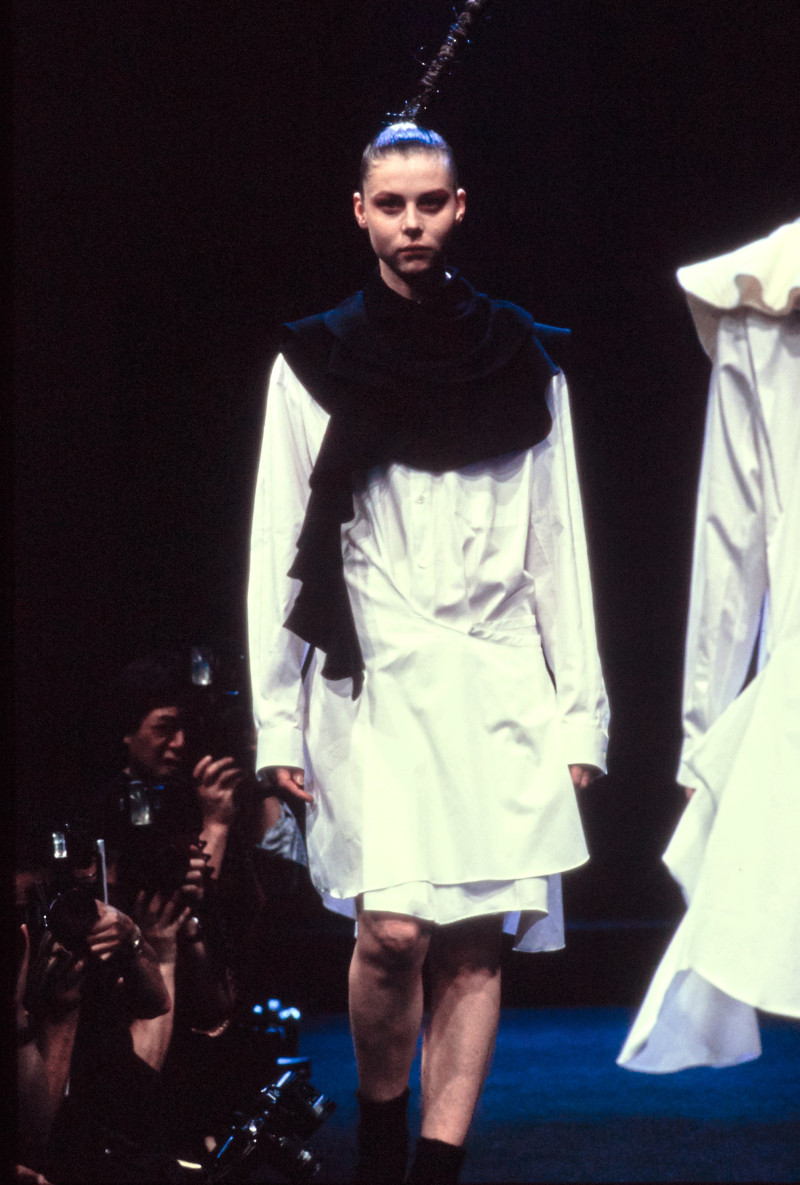 Comme des Garçons fashion show for Autumn/Winter 1995