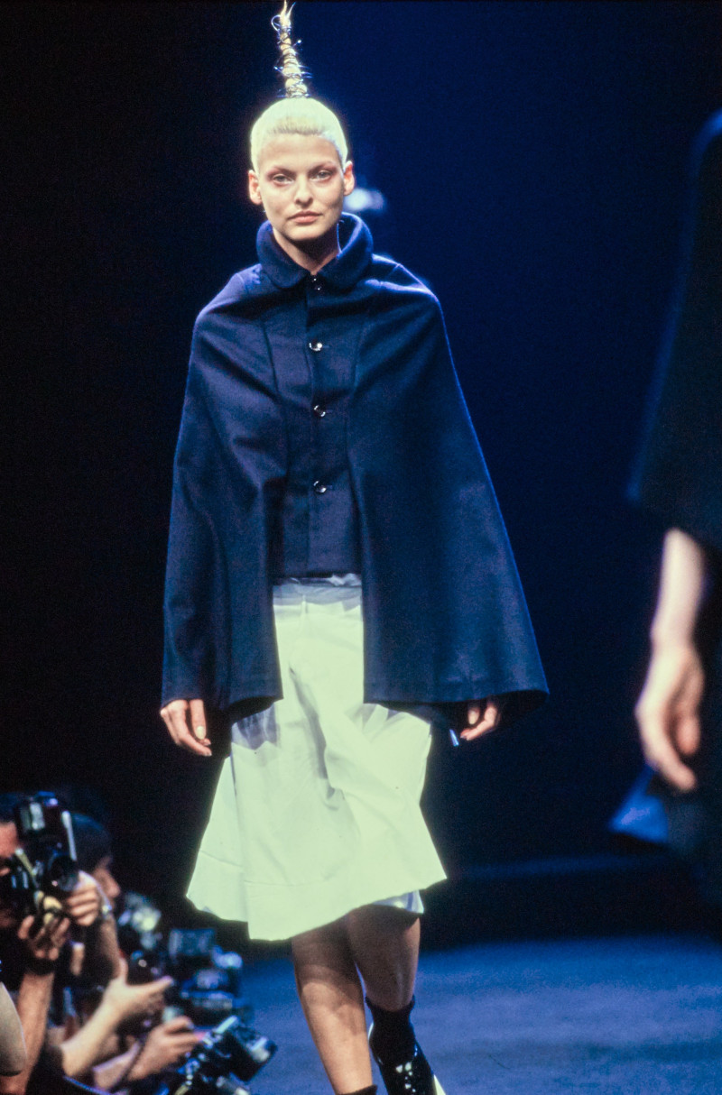 Comme des Garçons fashion show for Autumn/Winter 1995