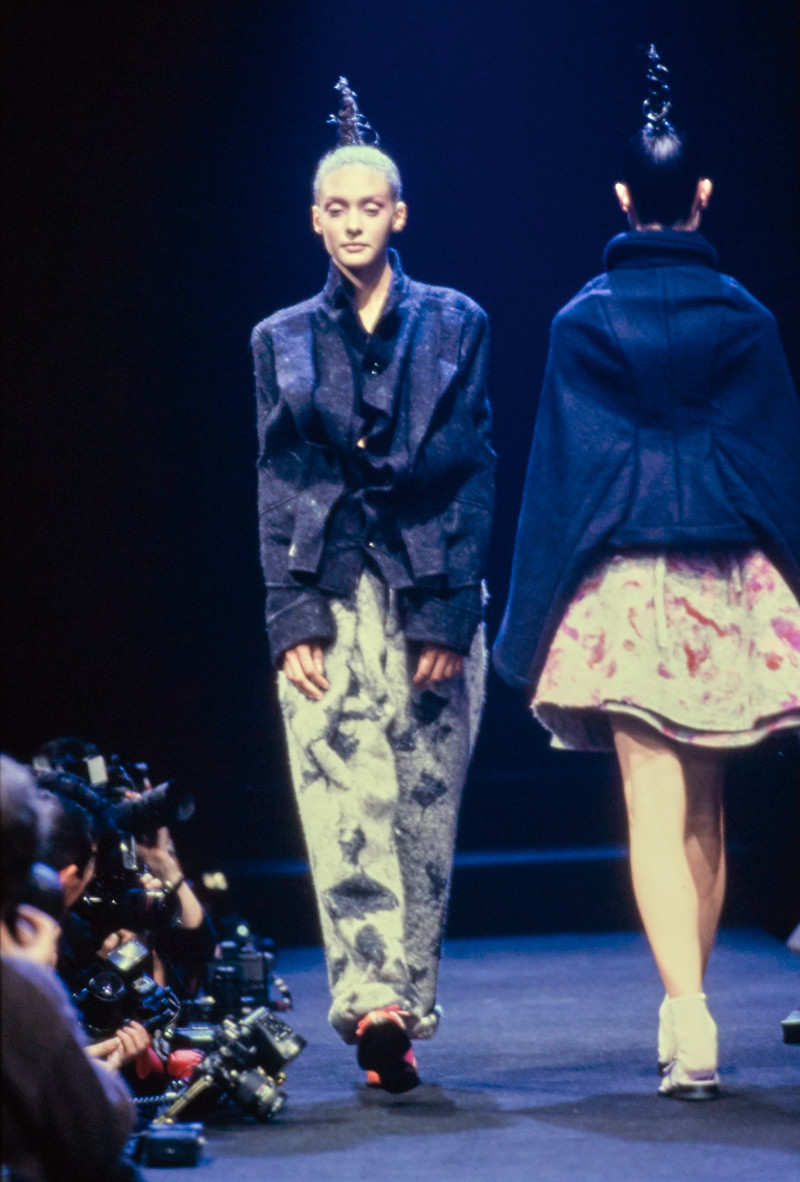 Comme Des Garcons fashion show for Autumn/Winter 1995