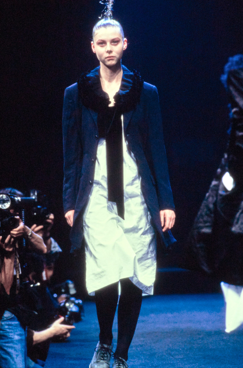 Comme Des Garcons fashion show for Autumn/Winter 1995