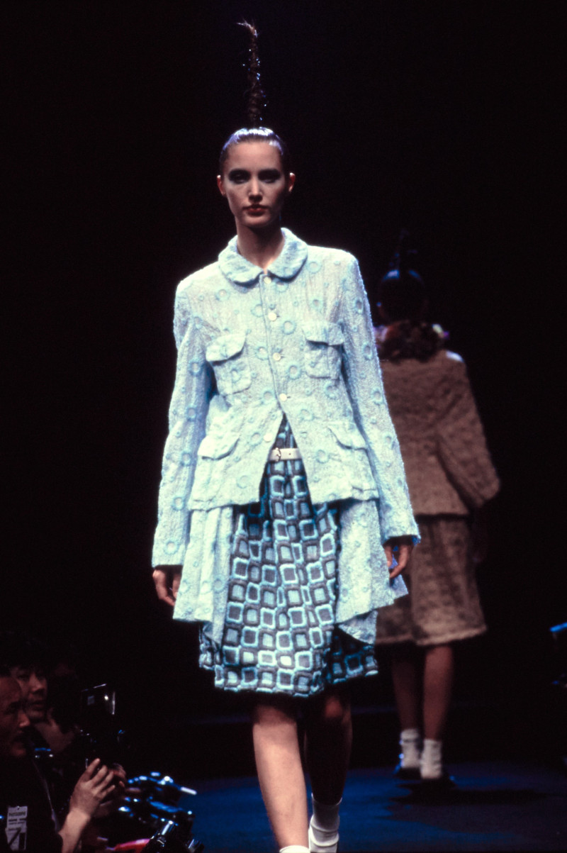Comme Des Garcons fashion show for Autumn/Winter 1995