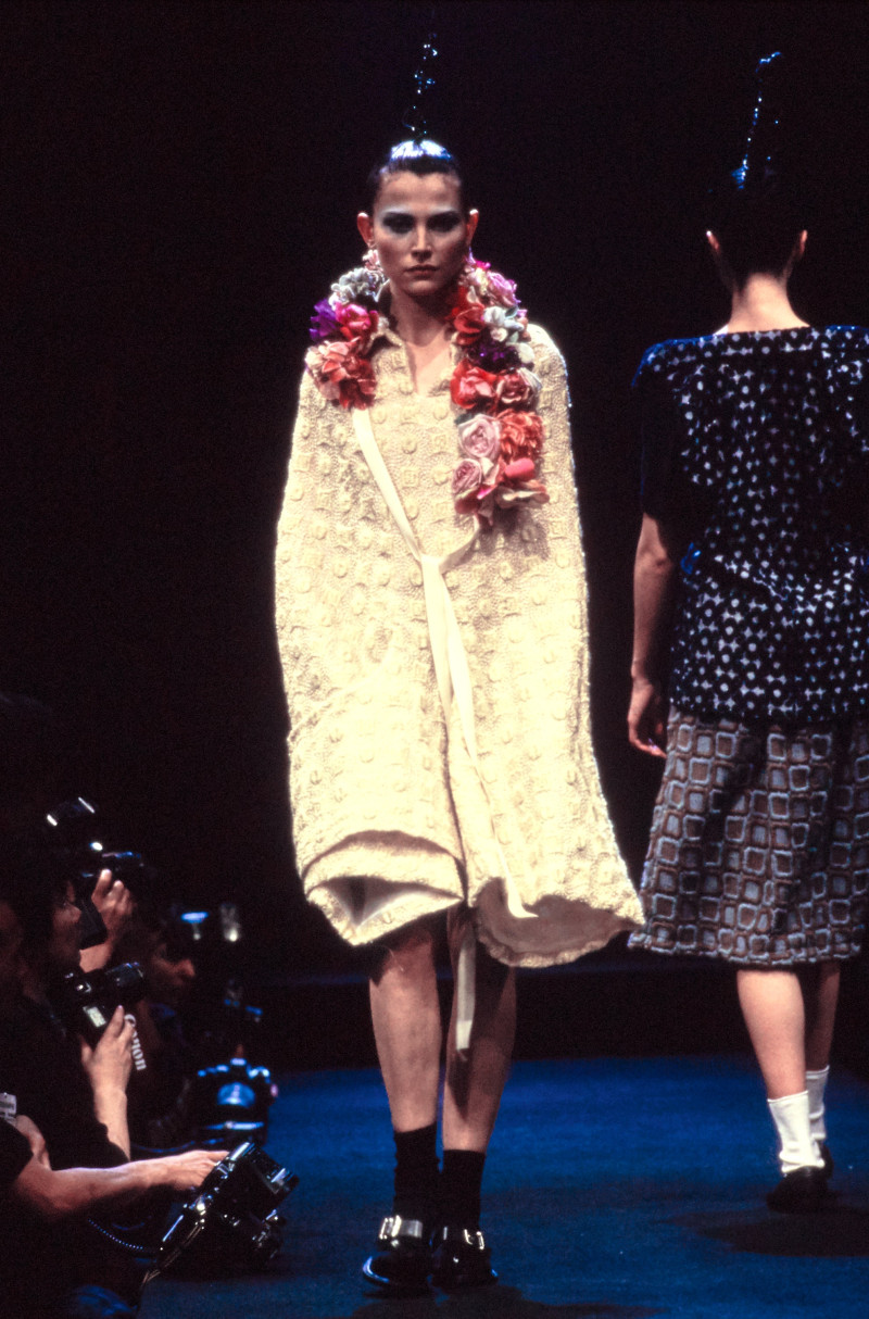 Comme Des Garcons fashion show for Autumn/Winter 1995