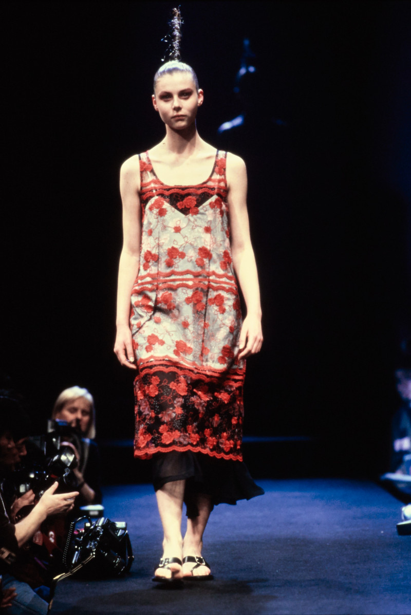 Comme des Garçons fashion show for Autumn/Winter 1995