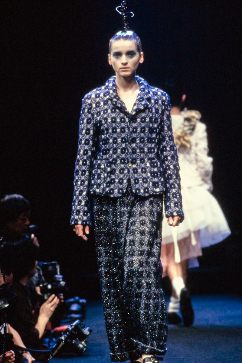Comme des Garçons fashion show for Autumn/Winter 1995
