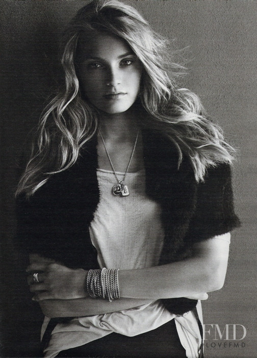 Anna Maria Jagodzinska featured in  the David Yurman advertisement for Autumn/Winter 2009