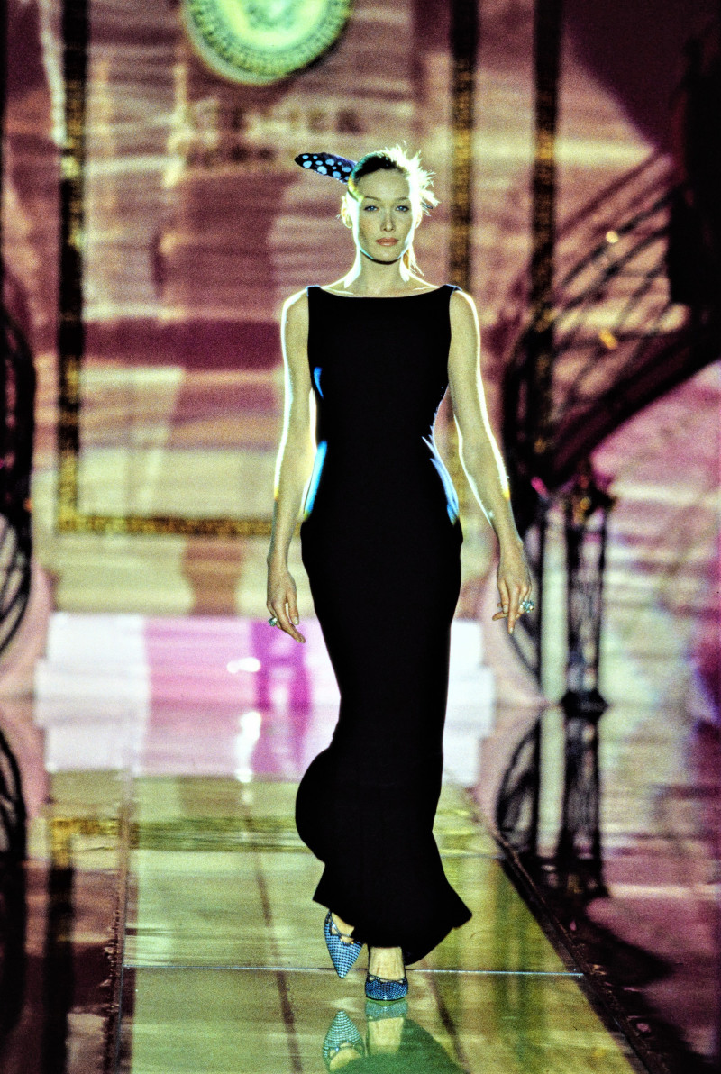 Atelier Versace fashion show for Spring/Summer 1996
