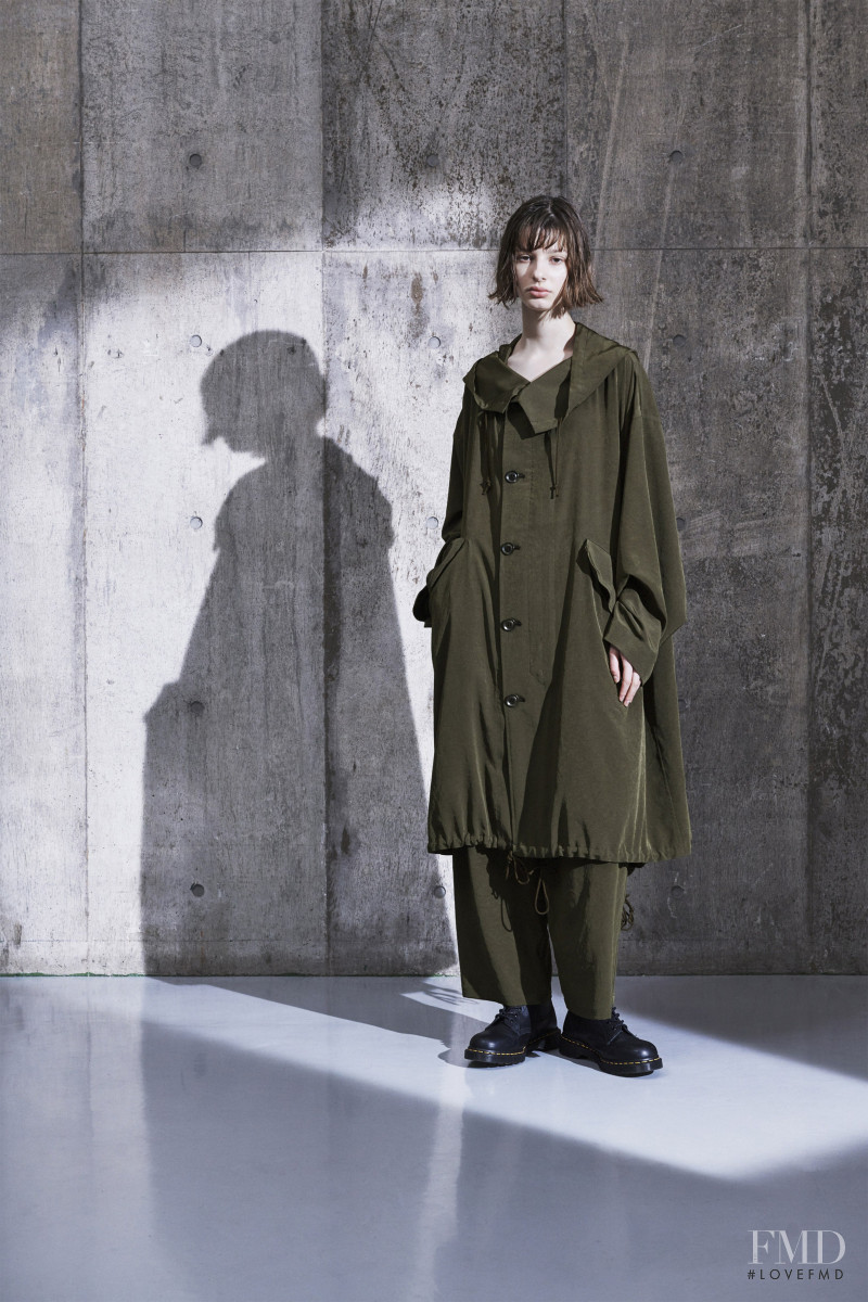 Y\'s by Yohji Yamamoto lookbook for Resort 2021