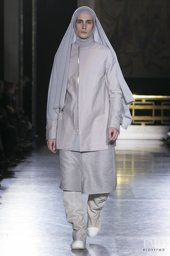 Rick Owens Moody fashion show for Autumn/Winter 2014