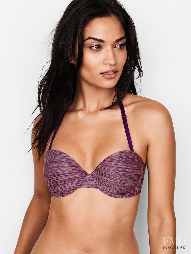 Shanina Shaik featured in  the Victoria\'s Secret catalogue for Autumn/Winter 2016