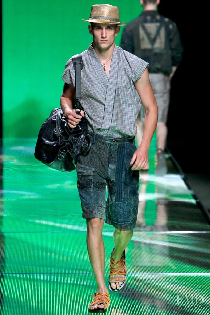 Louis Vuitton fashion show for Spring/Summer 2013