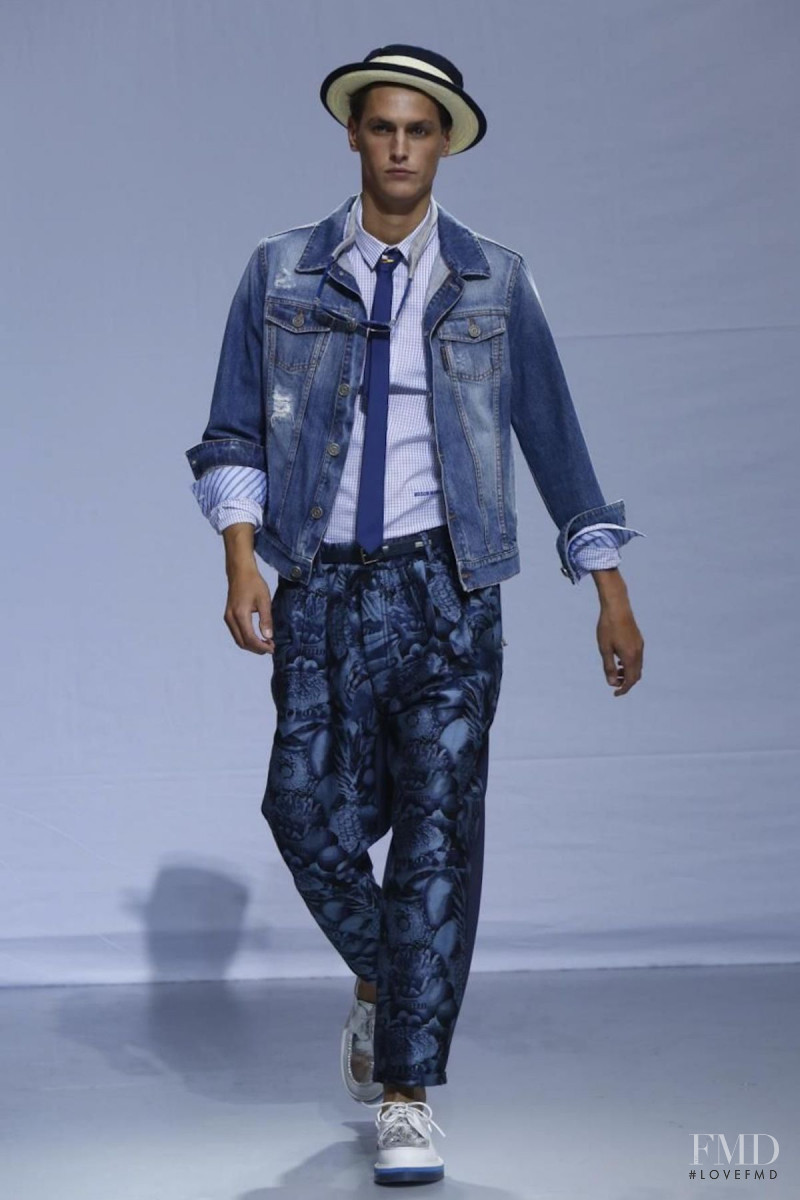 Frankie Morello fashion show for Spring/Summer 2014