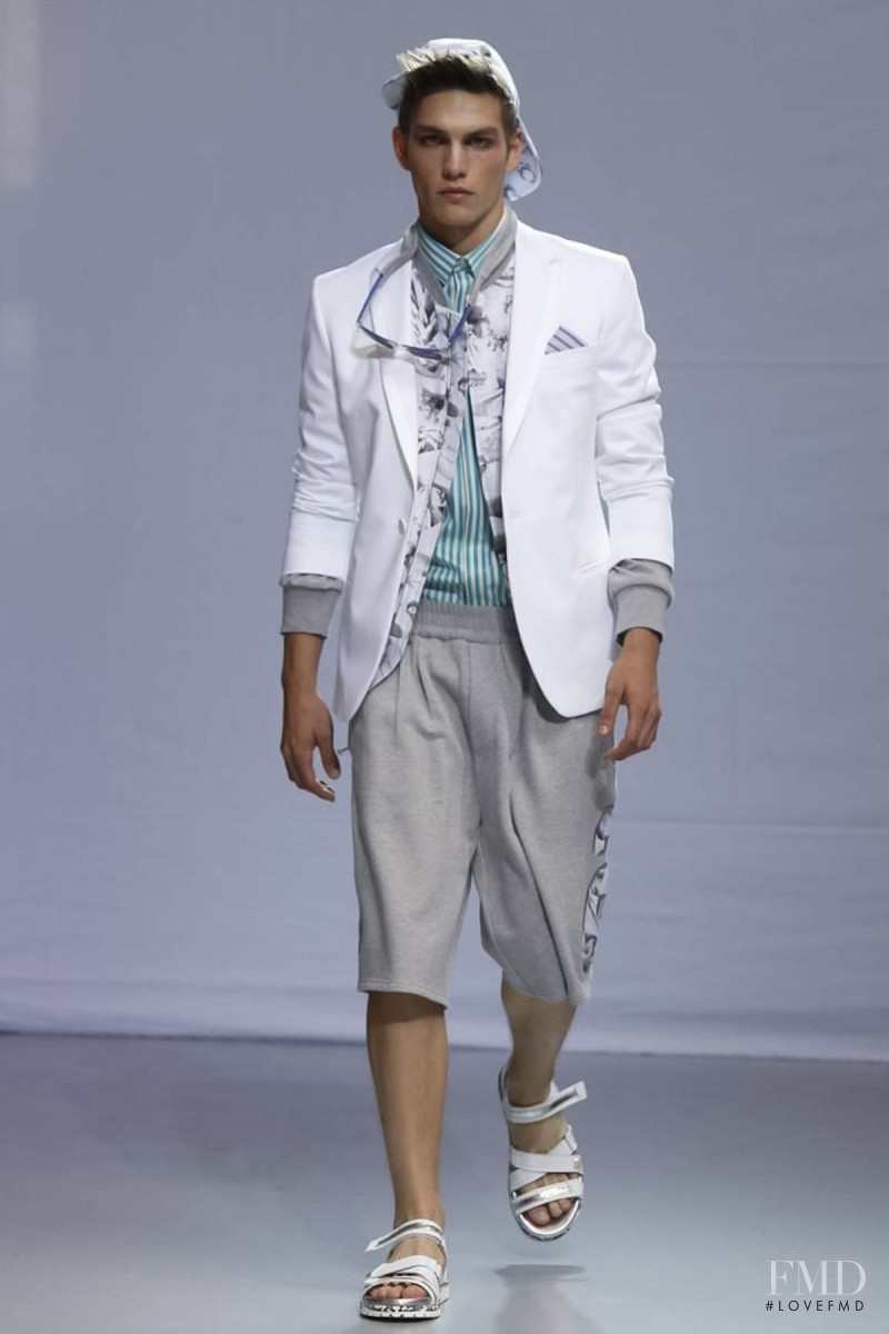 Frankie Morello fashion show for Spring/Summer 2014