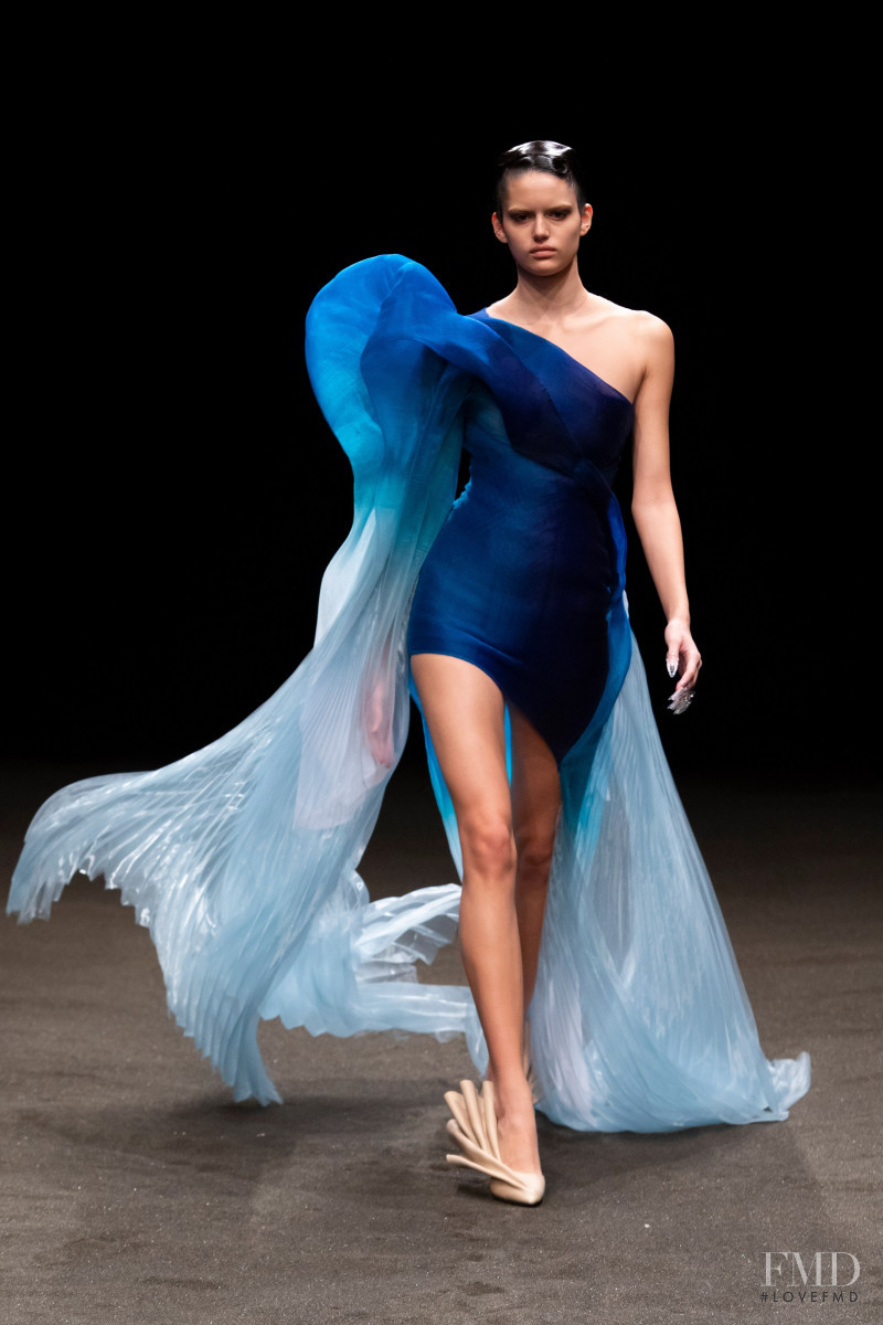 Nikki Vonsee featured in  the Iris Van Herpen fashion show for Spring/Summer 2021