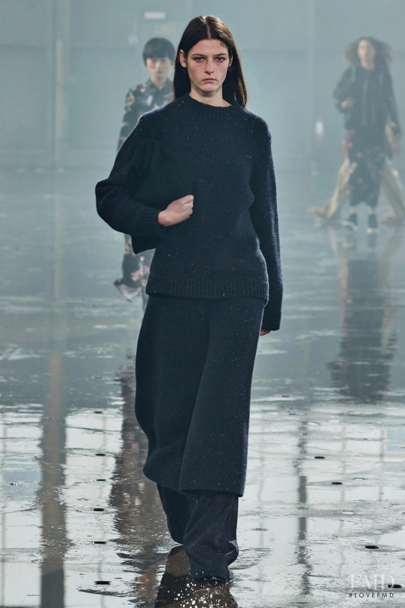 Effie Steinberg featured in  the Gabriela Hearst fashion show for Autumn/Winter 2021