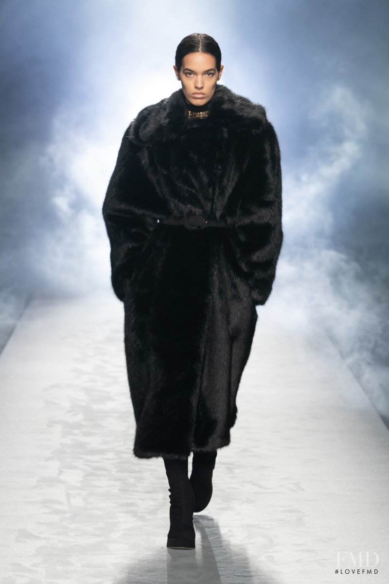 Alberta Ferretti fashion show for Autumn/Winter 2021