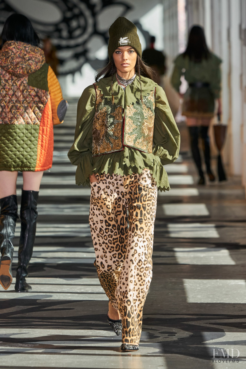 Grace Valentine featured in  the Etro fashion show for Autumn/Winter 2021