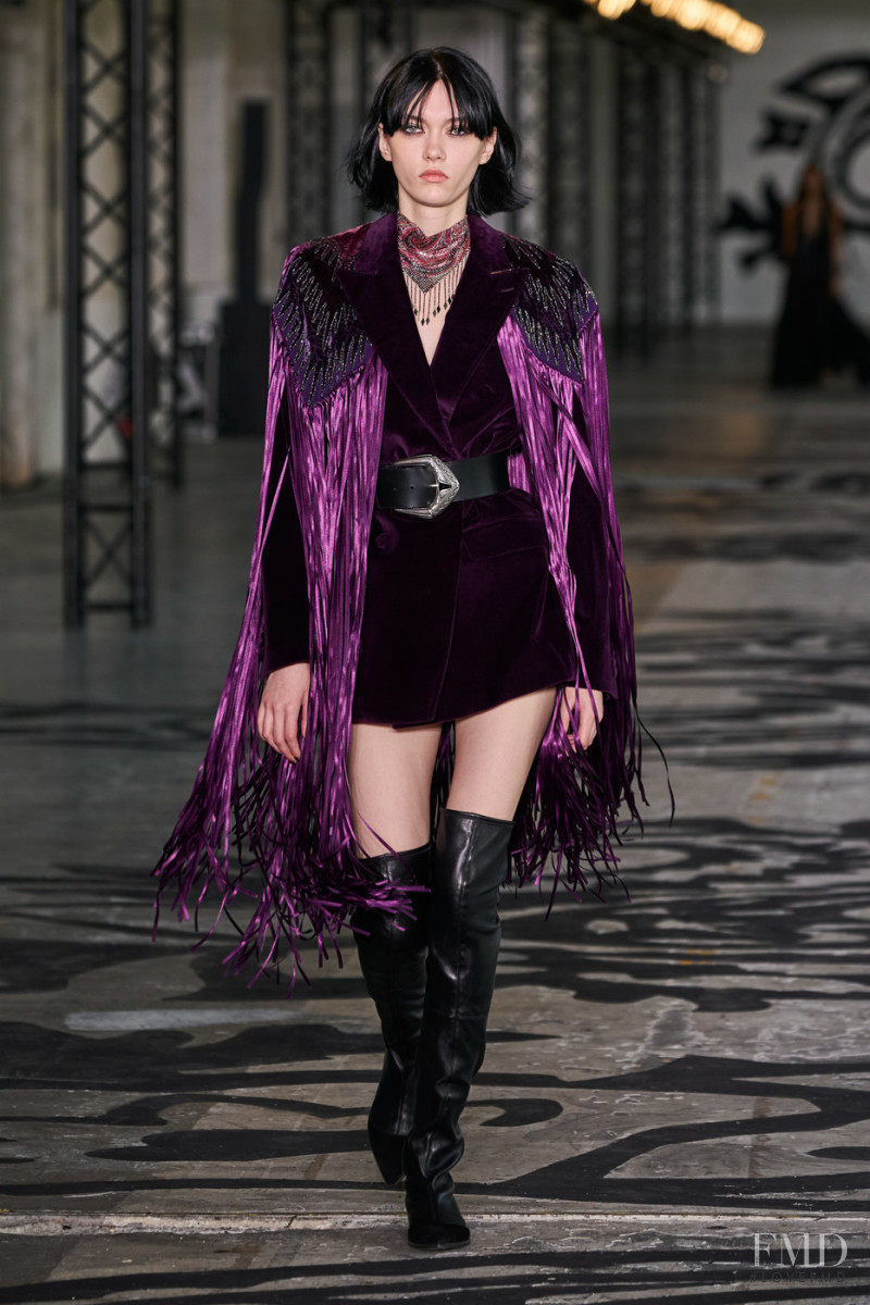 Sofia Steinberg featured in  the Etro fashion show for Autumn/Winter 2021