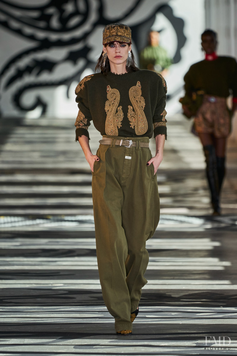 Miriam Sanchez featured in  the Etro fashion show for Autumn/Winter 2021