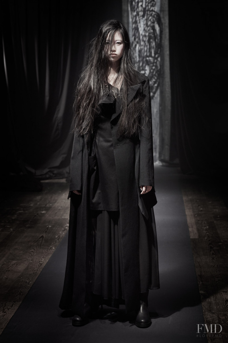 Yohji Yamamoto fashion show for Autumn/Winter 2021