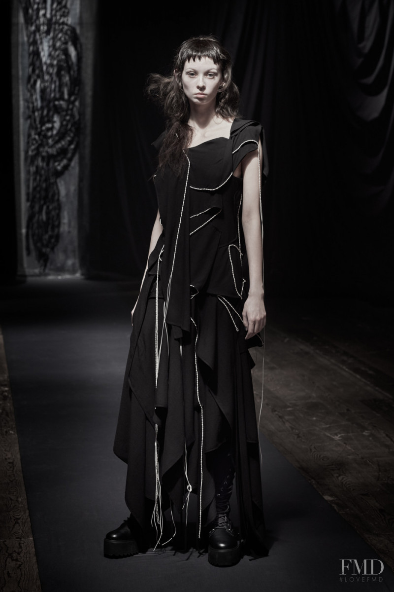 Yohji Yamamoto fashion show for Autumn/Winter 2021