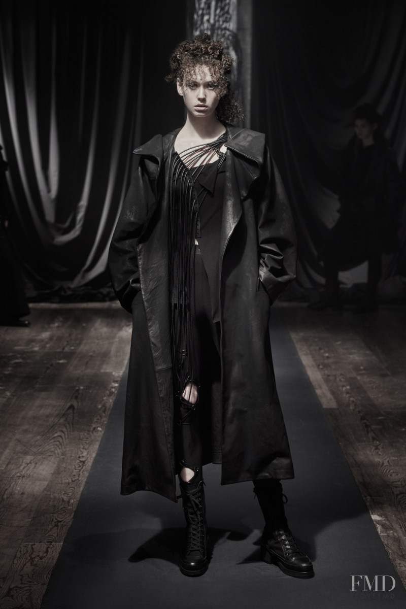 Yohji Yamamoto fashion show for Autumn/Winter 2021