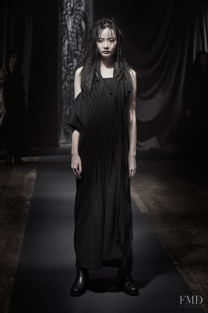 Yohji Yamamoto fashion show for Autumn/Winter 2021