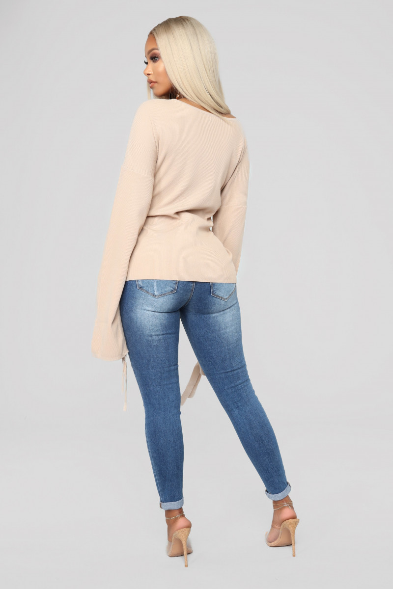 Yodit Yemane featured in  the Fashion Nova catalogue for Fall 2018