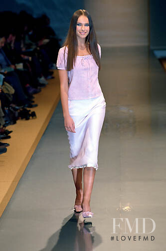 Ljupka Gojic featured in  the Ines De La Fressange fashion show for Spring/Summer 2000
