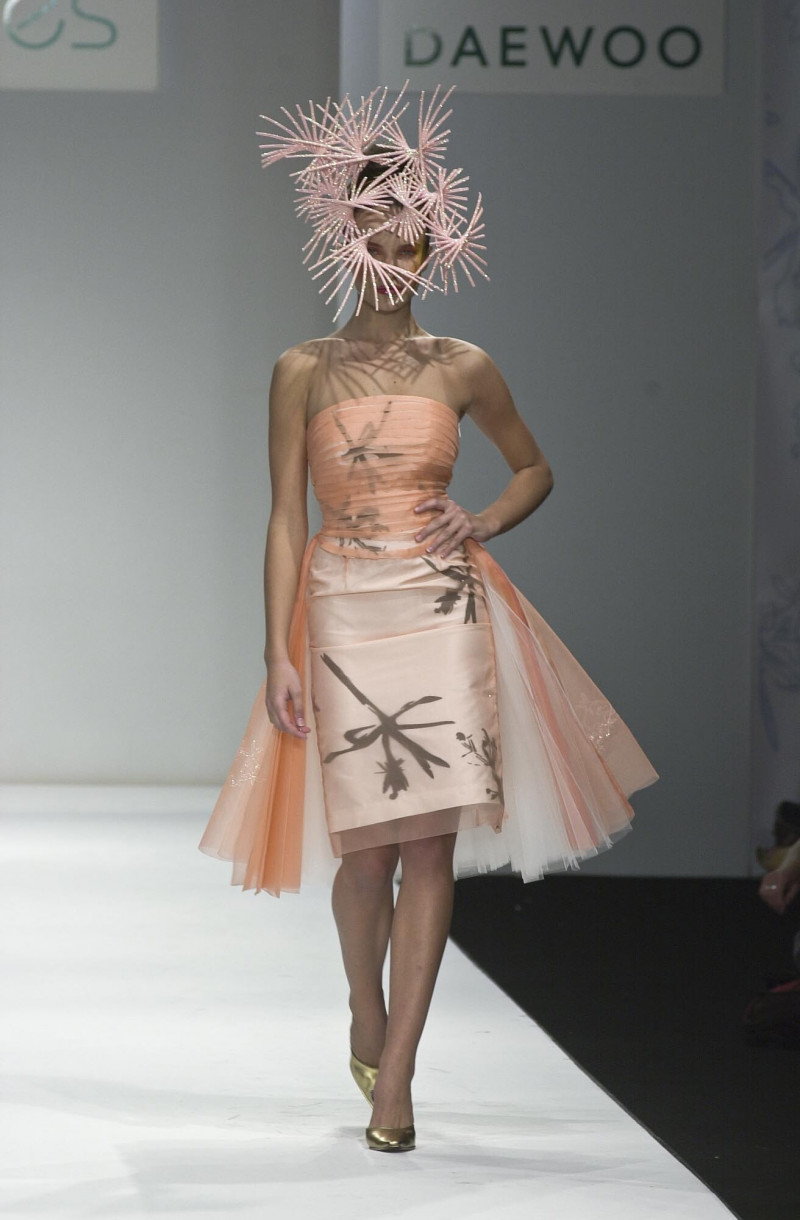 Ljupka Gojic featured in  the Dai Rees fashion show for Spring/Summer 2001