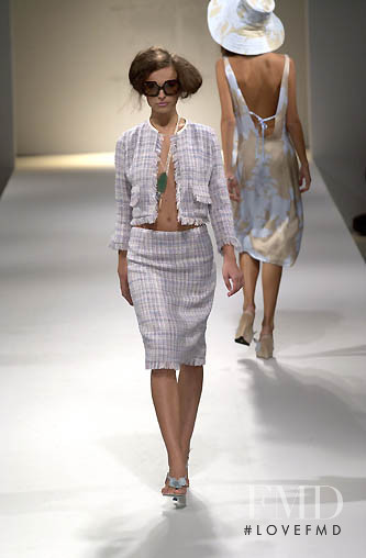 Ljupka Gojic featured in  the Paul Smith fashion show for Spring/Summer 2001