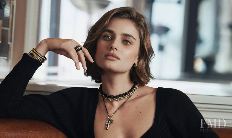 Taylor Hill featured in  the David Yurman advertisement for Spring/Summer 2021