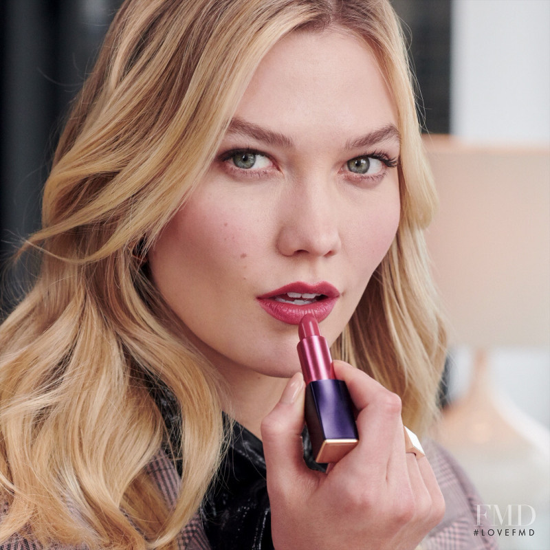 Karlie Kloss featured in  the Estée Lauder advertisement for Autumn/Winter 2019