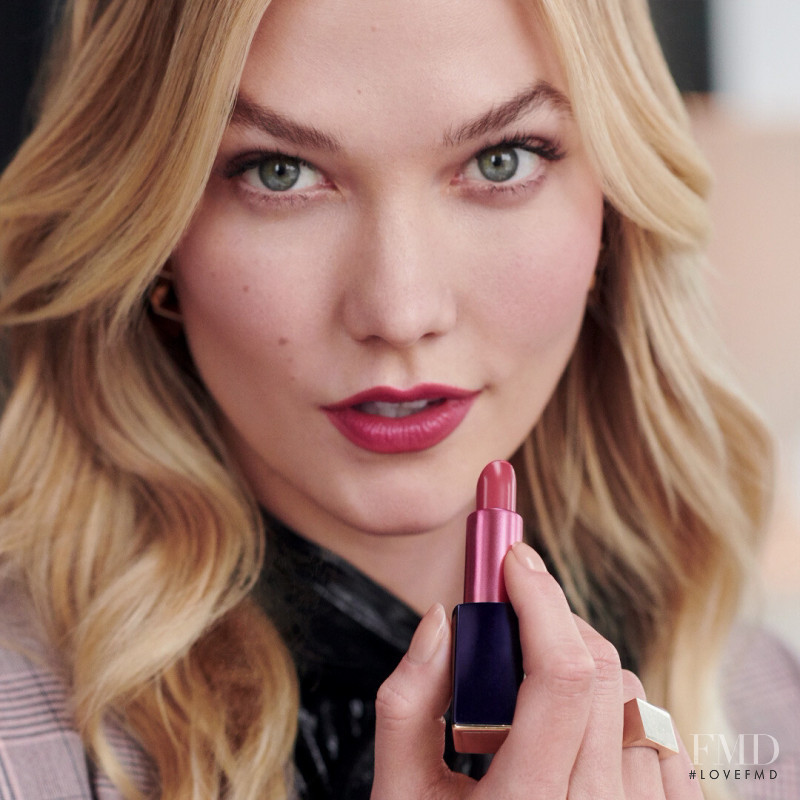 Karlie Kloss featured in  the Estée Lauder advertisement for Autumn/Winter 2019