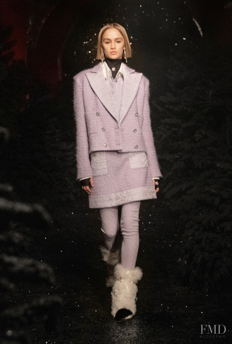 Quinn Elin Mora featured in  the Chanel fashion show for Autumn/Winter 2021