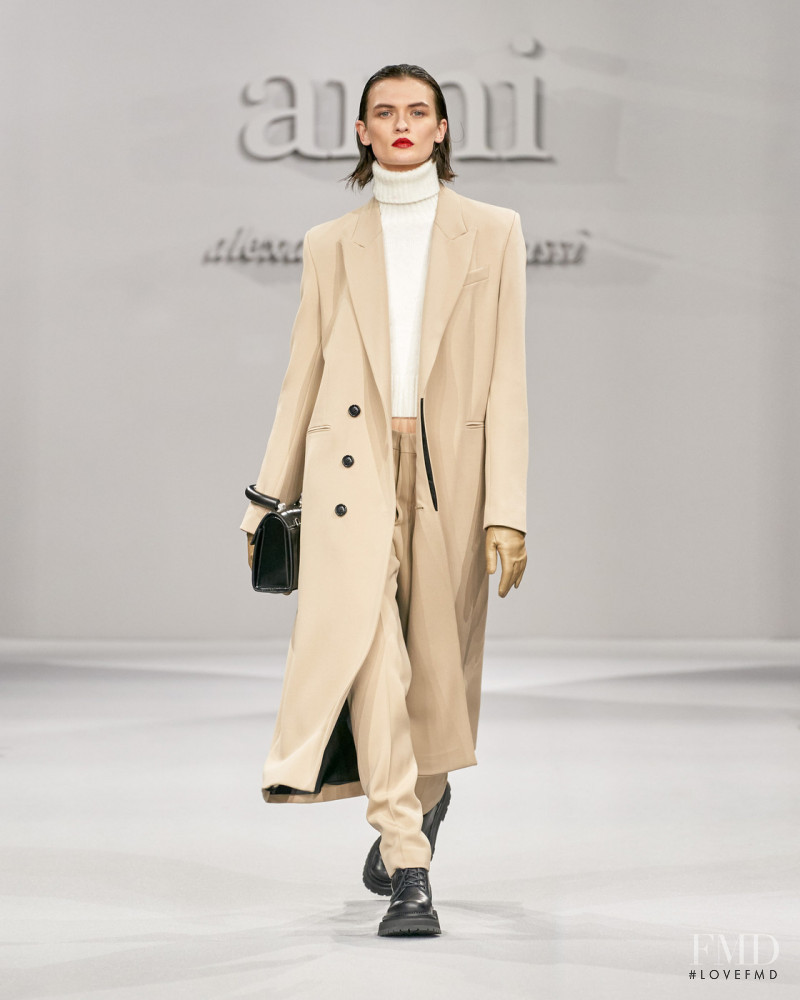 Lara Mullen featured in  the AMI Alexandre Mattiussi fashion show for Autumn/Winter 2021