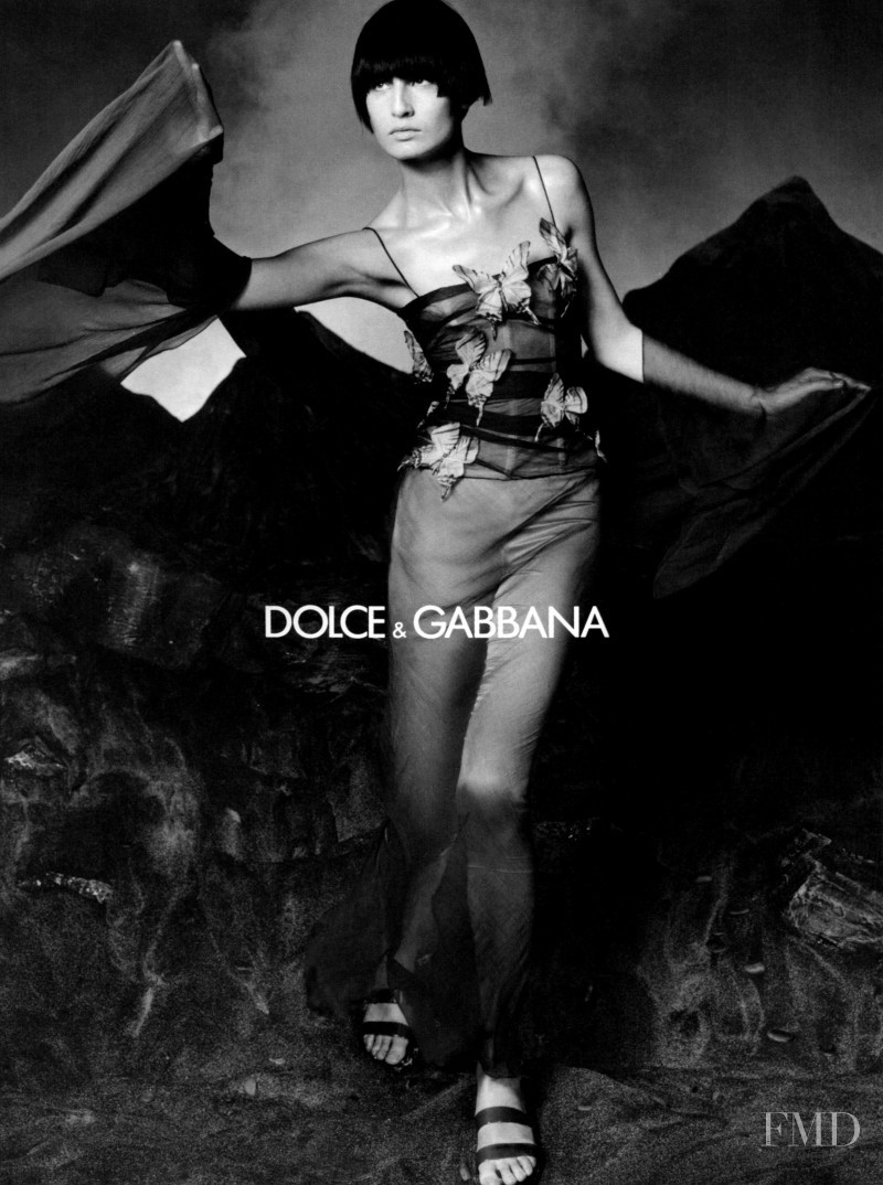 Erin O%Connor featured in  the Dolce & Gabbana advertisement for Spring/Summer 1999