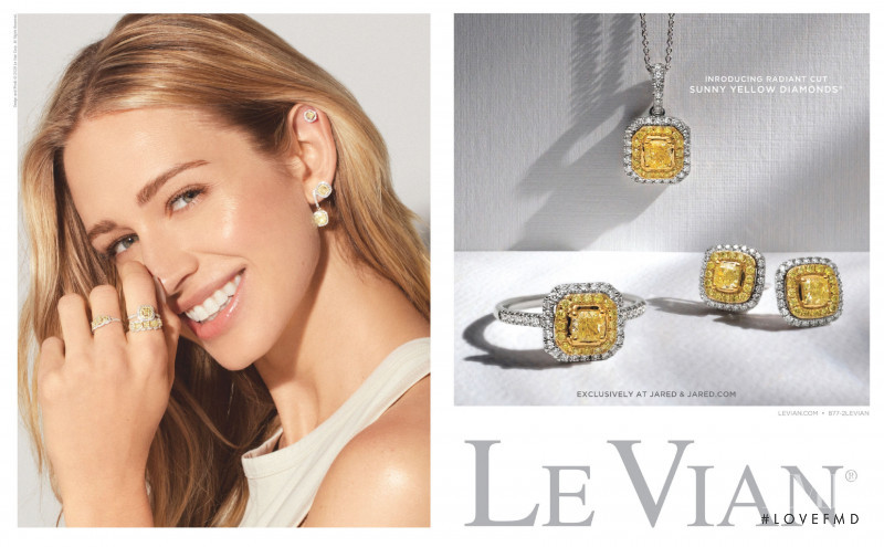 Le Vian advertisement for Spring/Summer 2021