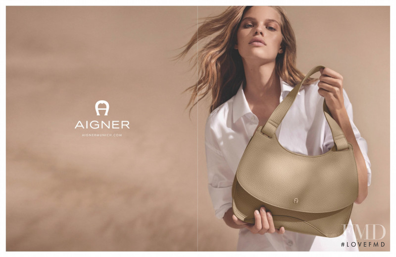 Aigner advertisement for Spring/Summer 2021