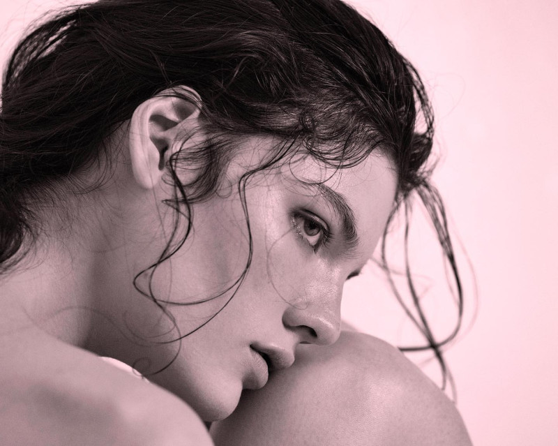 Lola Nicon featured in  the Narciso Rodriguez Fragrance for her advertisement for Spring/Summer 2021
