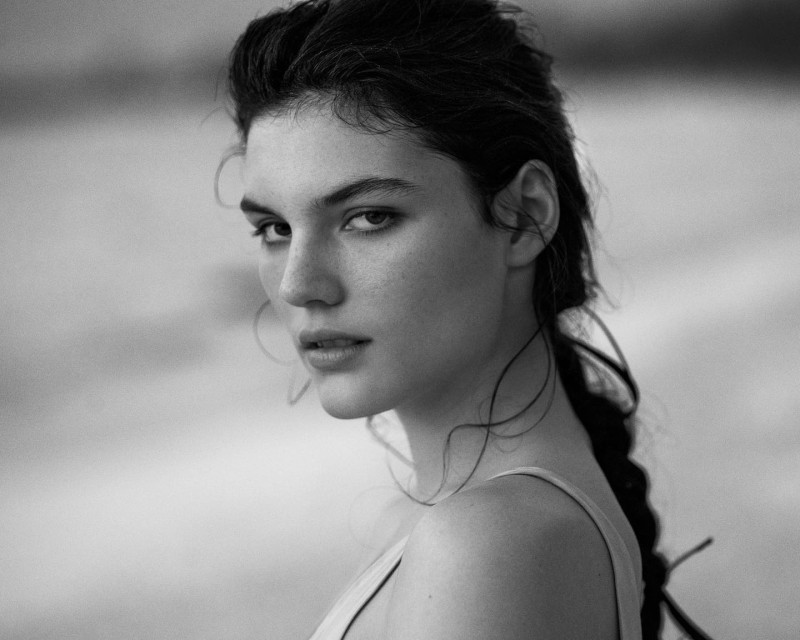 Lola Nicon featured in  the Narciso Rodriguez Fragrance for her advertisement for Spring/Summer 2021