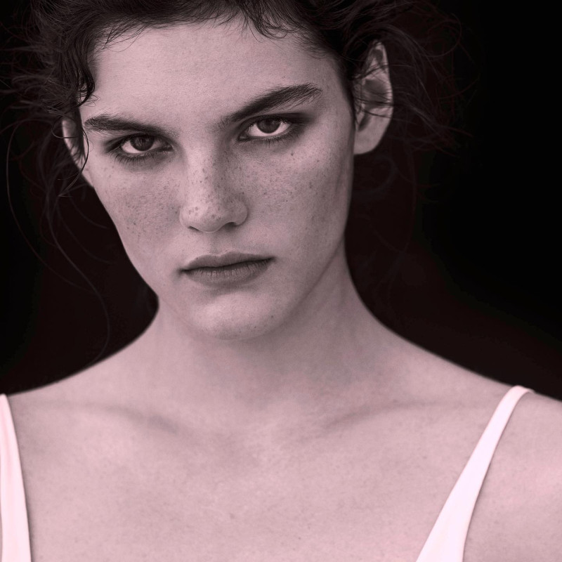 Lola Nicon featured in  the Narciso Rodriguez Fragrance for her advertisement for Spring/Summer 2021