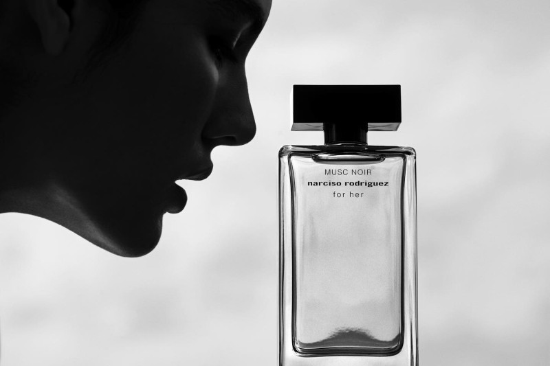 Lola Nicon featured in  the Narciso Rodriguez Fragrance for her advertisement for Spring/Summer 2021