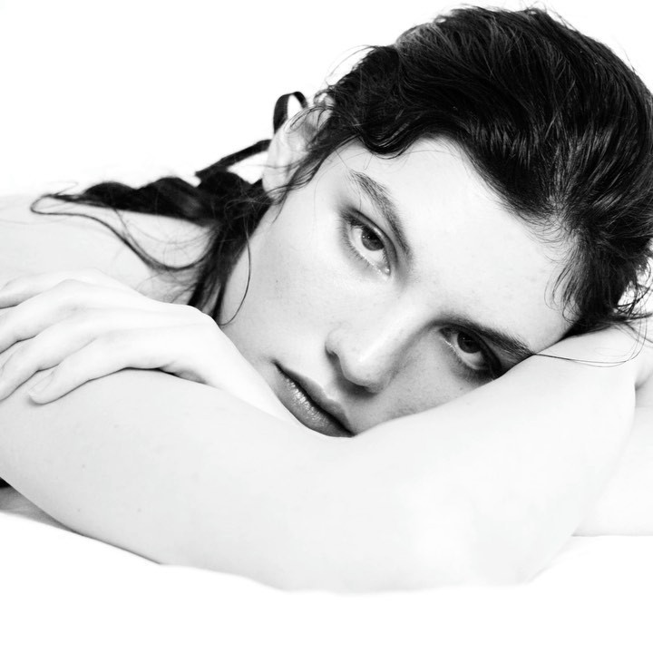 Lola Nicon featured in  the Narciso Rodriguez Fragrance for her advertisement for Spring/Summer 2021