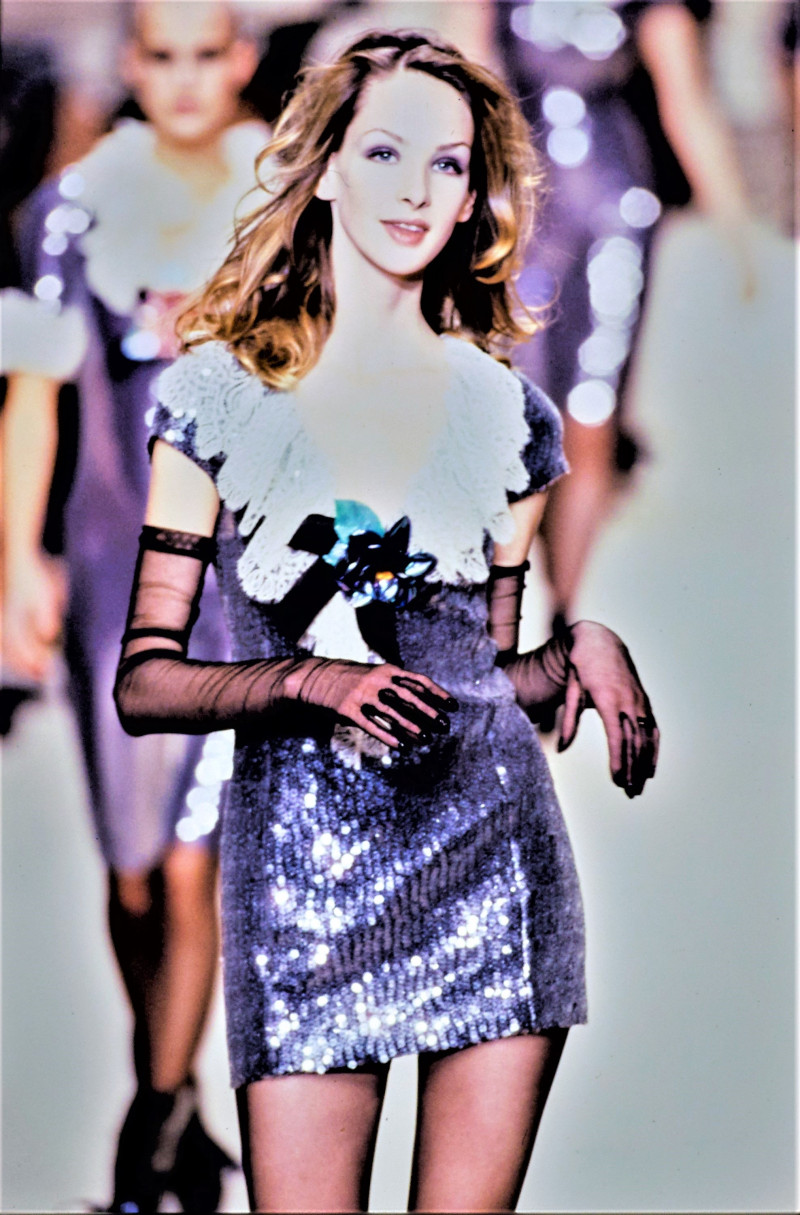Debbie Deitering featured in  the Chanel fashion show for Autumn/Winter 1994